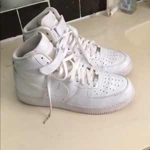 High Top Air Force 1’s